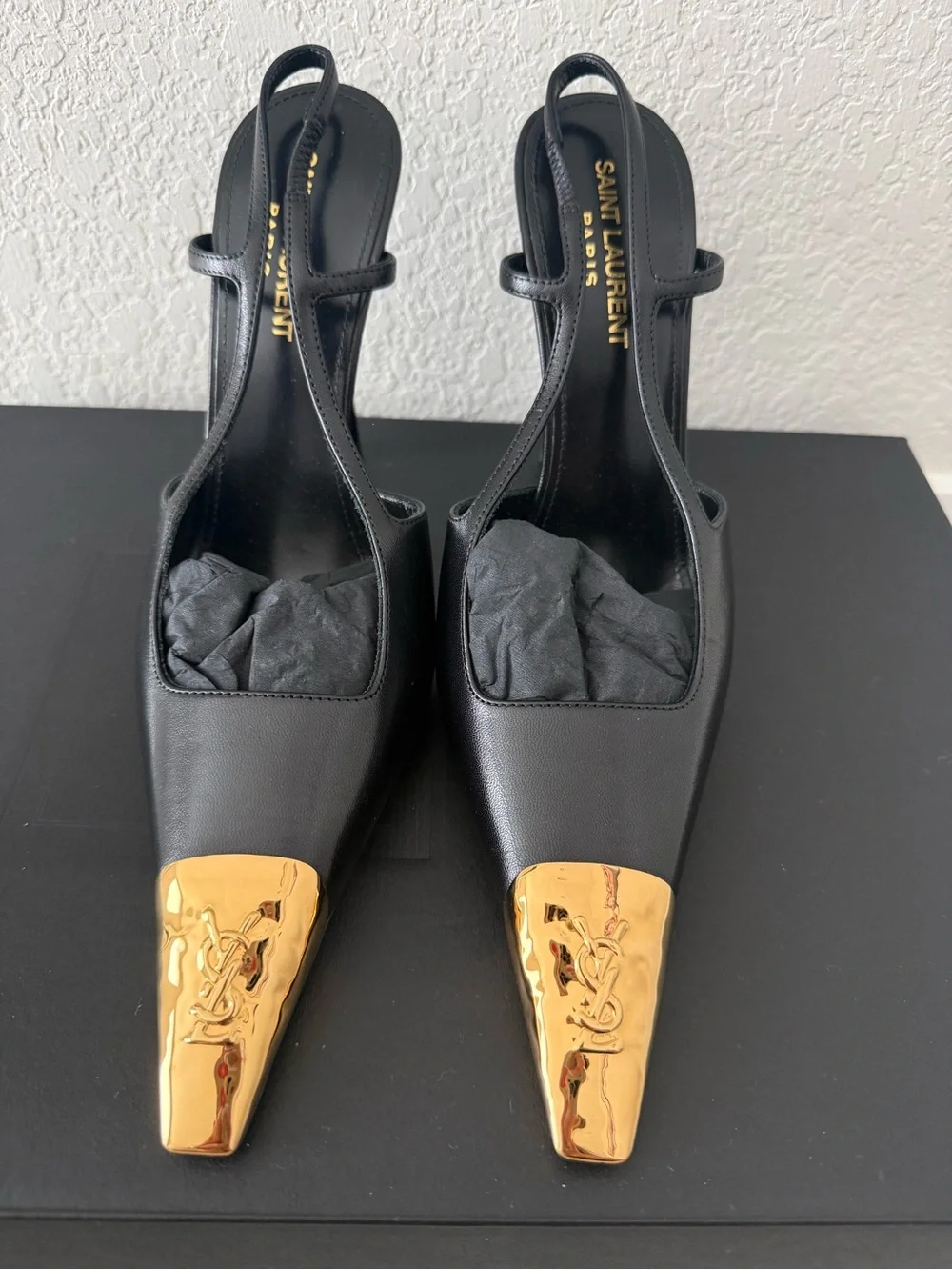 Saint Laurent Jeanne Slingback Pumps In Smooth Leather, Black & Gold Size 38 - Picture 2 of 9
